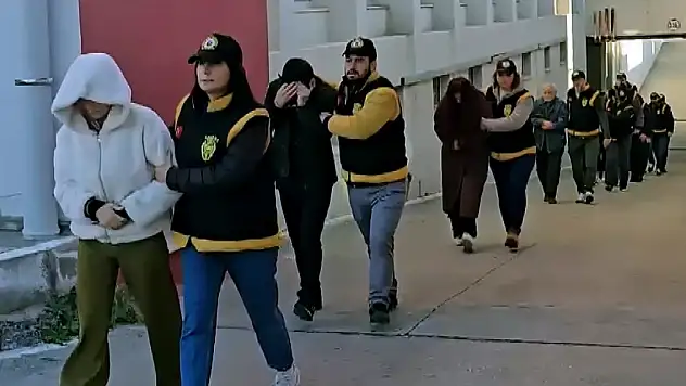 Masaj salonu görünümlü fuhuş şebekesine darbe: 14 tutuklama