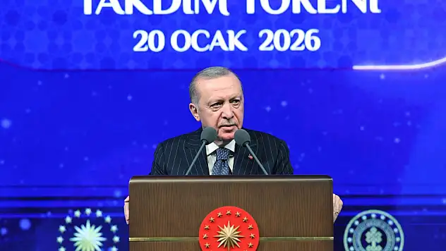 Cumhurbaşkanı Erdoğan'dan sanatçılara teşekkür: Sanat milli kimliğin taşıyıcı kolonudur