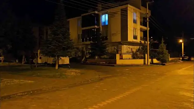 Balıkesir'de 5 büyüklüğünde deprem: Çevre illerde de hissedildi