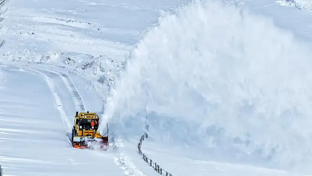 1,5 metreyi bulan karla mücadele