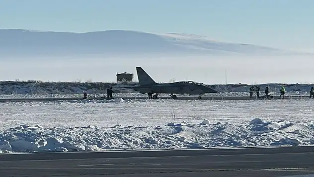 HÜRJET kardan adam oldu: Erzurum'un soğuğunda tam performans