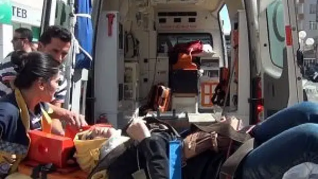 Konya'da otomobil yayalara çarptı: 4 yaralı