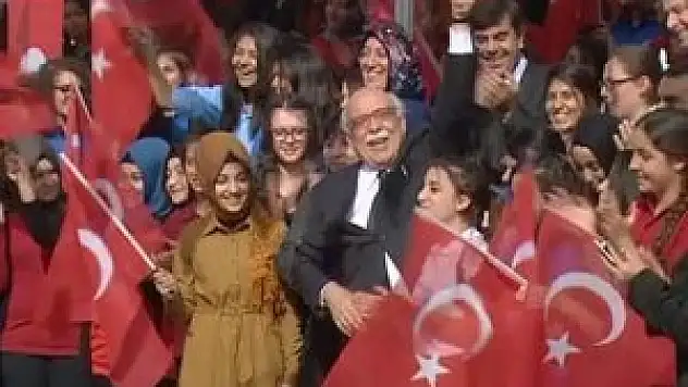 Nabi Avcı ilk ders zilini çaldı