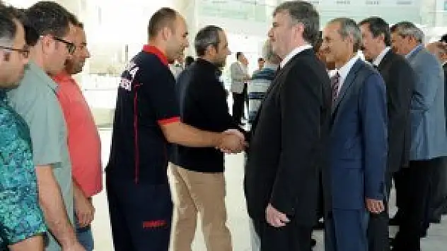 Başkan Akyürek Belediye personeliyle bayramlaştı