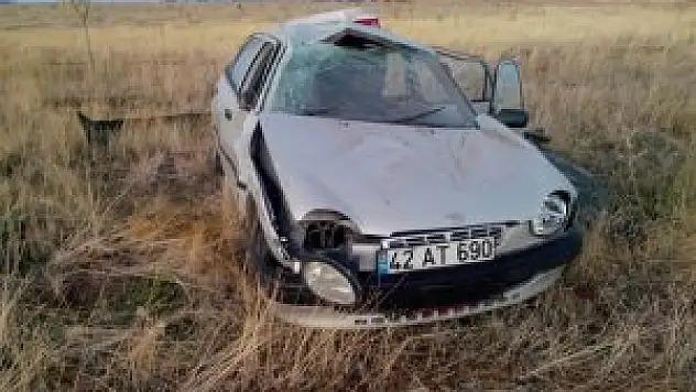 Beyşehir'de otomobil tarlaya devrildi: 1 yaralı