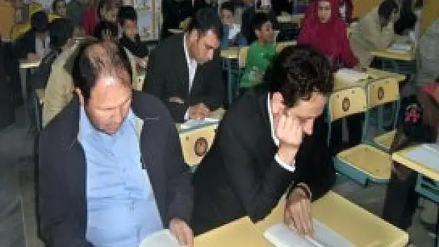 Veliler bu kez kitap okuma sınavında terledi
