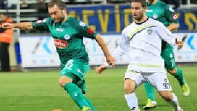 Kartal yetenekli oyuncuyla yollarını ayırdı!