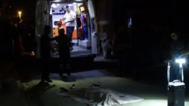 Suriyeli genç evinin önünde silahla öldürüldü!