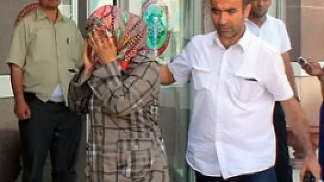 Tartıştığı babasını bıçakladı!