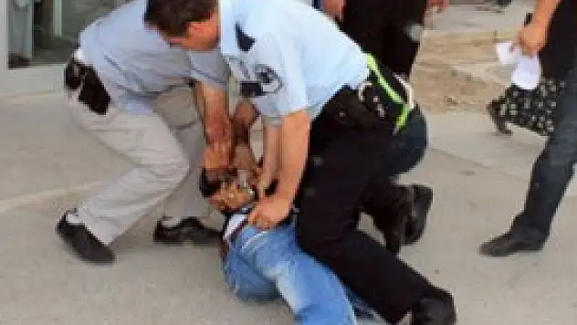 Polise zor anlar yaşattı!