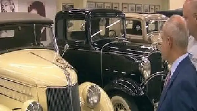 Klasik otomobil müzesi ziyaretçilerini hayran bıraktı