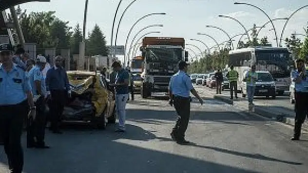 Başkentte trafik kazası: 15 yaralı