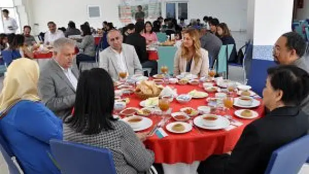 Filipinler Cumhuriyeti Ankara Büyükelçiliğinden NEÜ'ye ziyaret