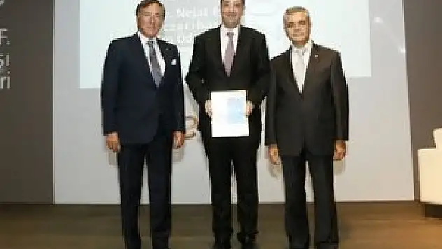 Dr. Nejat F. Eczacıbaşı Tıp Ödülleri sahiplerini buldu
