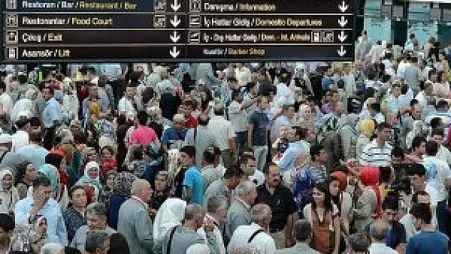 140 milyondan fazla kişi hava yolculuğunu seçti