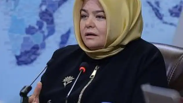 Bakan Gürcan doğum yardımı uygulamasını anlattı