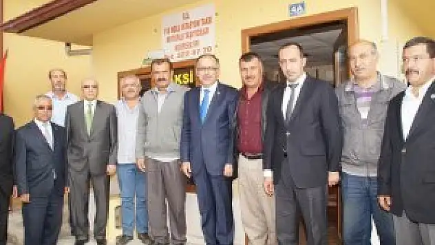 Mustafa Kalaycı'dan taksi durağına ziyaret