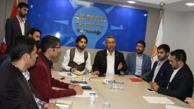 Başkan Hançerli AK Parti Karatay Gençliğiyle bir araya geldi