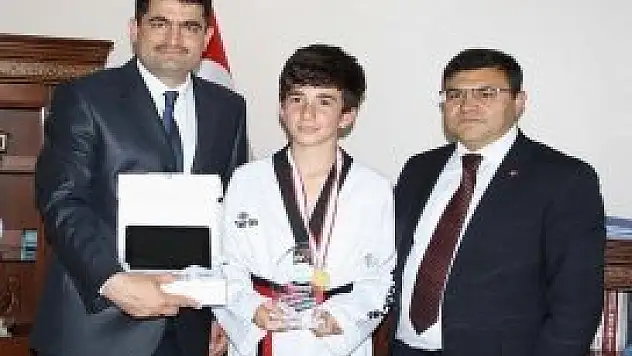 Şampiyondan kaymakama ziyaret