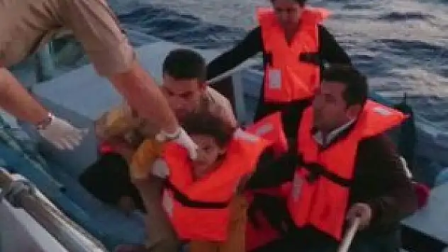 Yunanistan'a geçmek isteyen 11 Suriyeli göçmen yakalandı