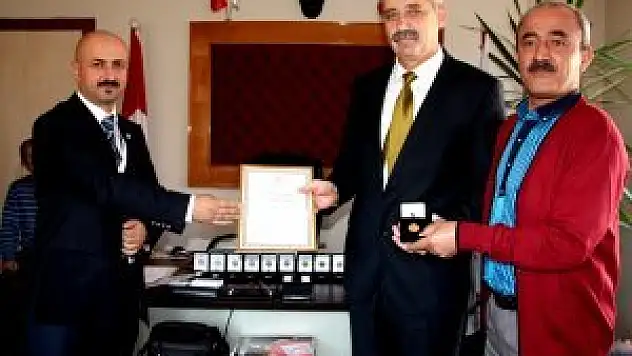 Seydişehir'de gönüllü kan bağışçıları ödüllendirildi