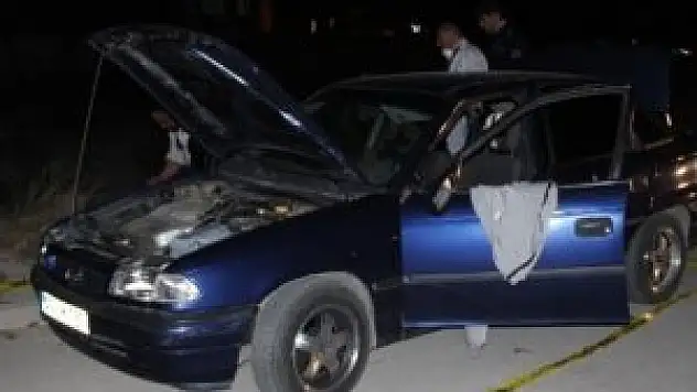 Otomobilde oynadıkları çakmak gazı tüpleri patladı