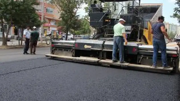 Seyyid Harun Bulvarı'na sıcak asfalt