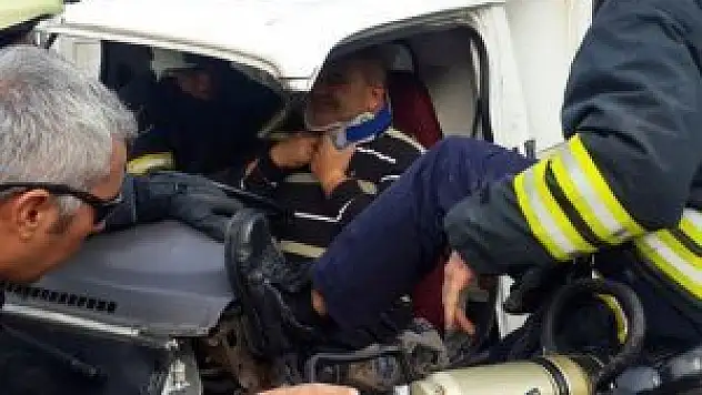 Kamyonette sıkıştı hastaneye gitmemek için direndi