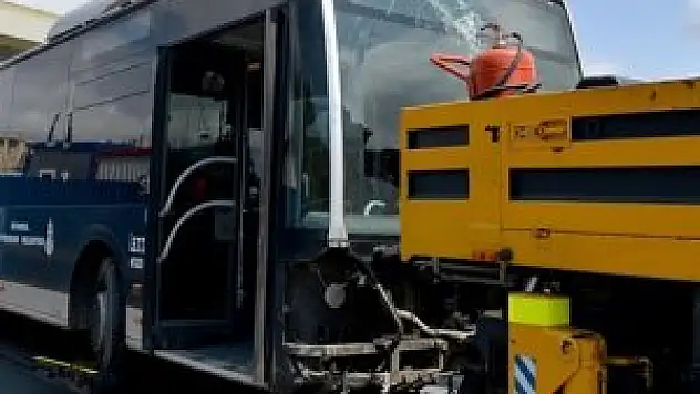 Boğaziçi Köprüsü'nde metrobüs kazası