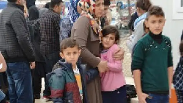 37 mülteciyi boğulmaktan balıkçılar kurtardı