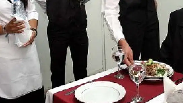 4 bin 314 garson aranıyor