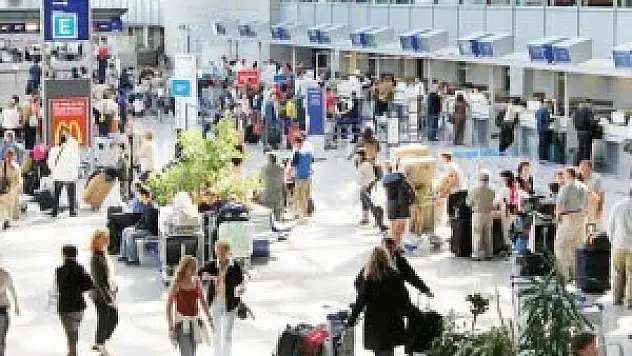 AB'de uçan yolcu sayısı arttı