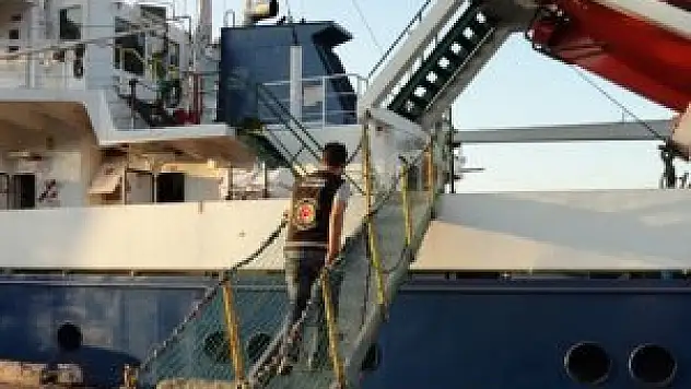 Aliağa Limanı'nda kaçak akaryakıt operasyonu