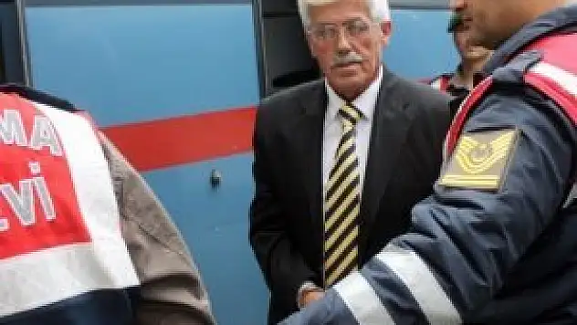 Sevgilisini bıçaklayarak öldüren sanığa müebbet istemi