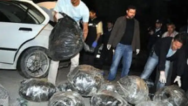 Şüpheli araçtan Hint keneviri çıktı