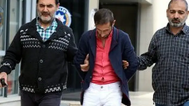 'Makaslı kapkaç zanlısı' güvenlik kamerasında