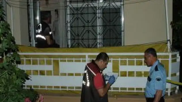 Damadını silahla öldürdü