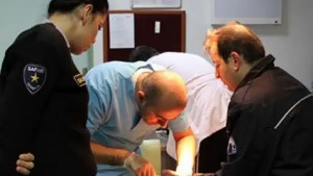 2 polisi ısırarak hastanelik etti!