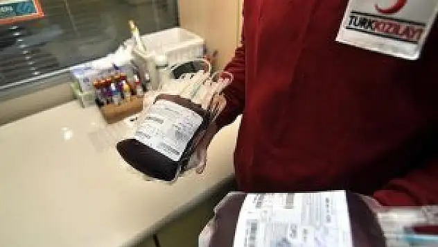 Kan bağışlayan kadın ve gençlerin oranı arttı