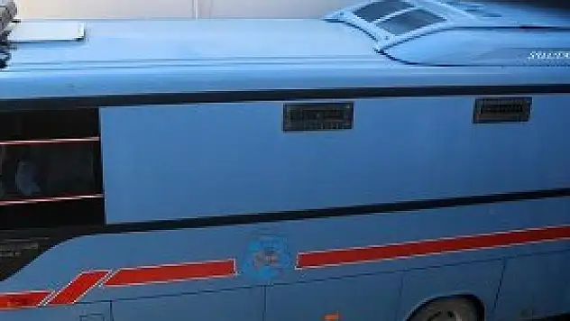 Uşak'ta tutuklu FETÖ üyeleri İzmir'e nakledildi