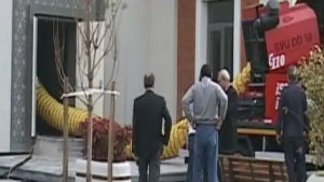 İstanbul'da okulda yangın paniği