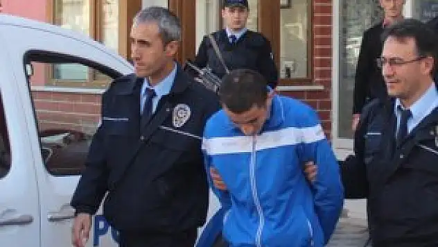 Sahte jandarmayı polis yakaladı