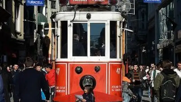 İstanbul'a 10 ayda  gelen turist sayısı