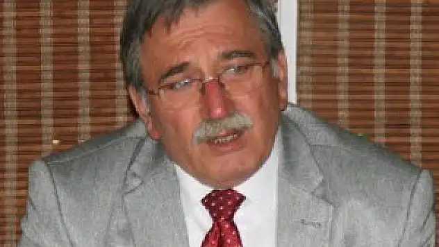 Hanefi Bostan: 'İstanbul Milli Eğitim mahkeme kararlarını uygulamıyor'