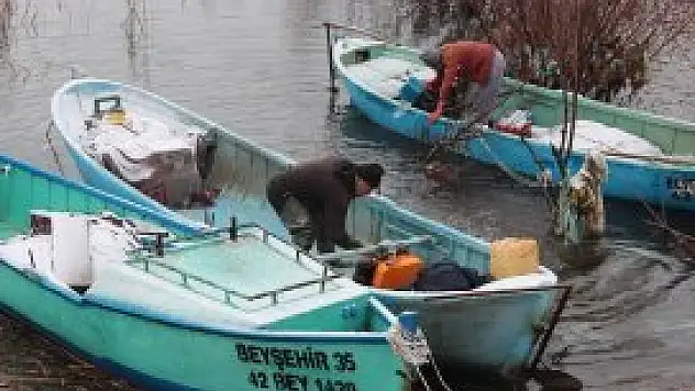 Balıkçılar kara rağmen göle açıldı