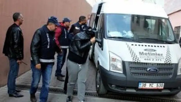 'İkramiye kazandınız' yalanıyla dolandırıcılık yapan 7 kişi...