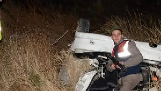 Otomobil şarampole takla attı: 1 yaralı