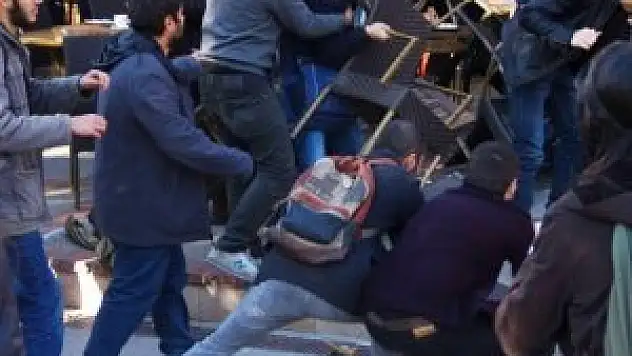 Anadolu Üniversitesi'nde gerginlik: 4 yaralı