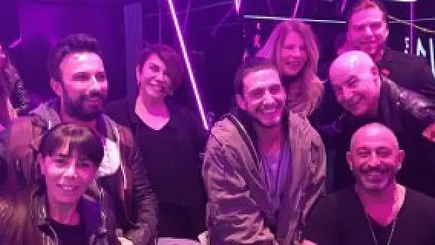 Cem Yılmaz'dan ünlülere özel gala