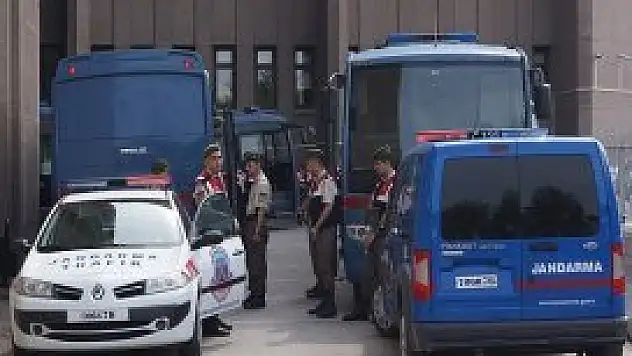 28 Şubat davasında 37 tahliye